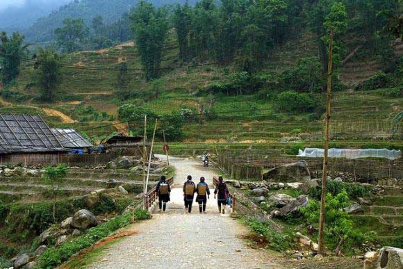 Sapa Trekking 3 days 2 nights – Overnight at Homestay & Hotel