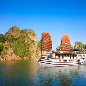 Garden Bay Premium Cruise – Bai Tu Long Bay Cruise