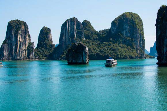 Halong Bay Tour 1 Day – 5,5 Hours On Boat