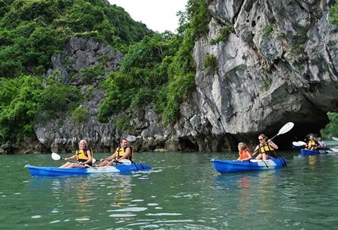 Halong Bay Tour 1 Day - 5,5 Hours On Boat