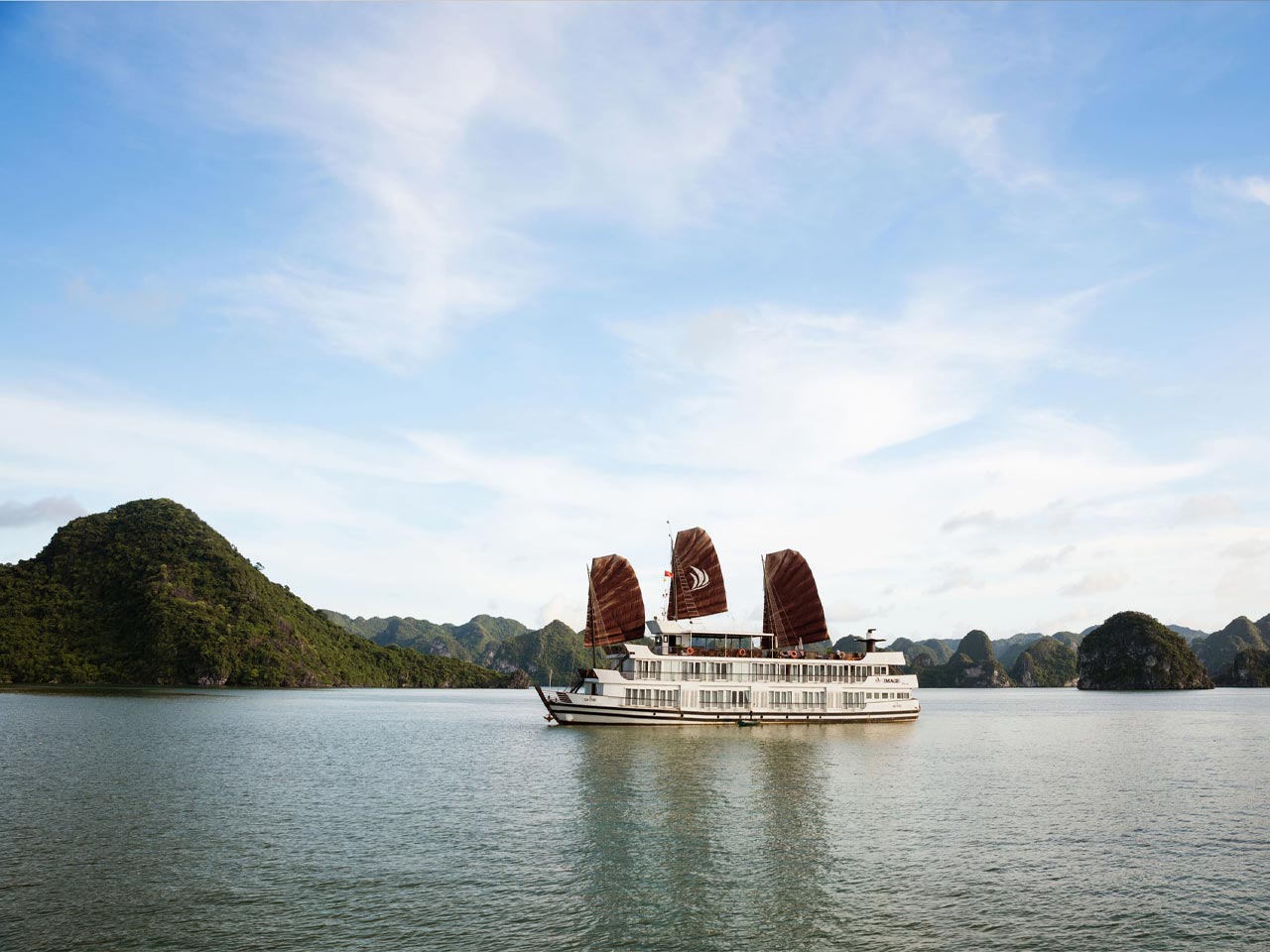 pelican cruise halong bay review