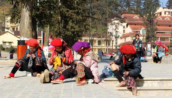 Sapa Trekking - Bac Ha Market 2 days 1 night