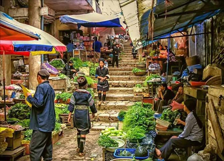 Sapa Trekking - Bac Ha Market 2 days 1 night