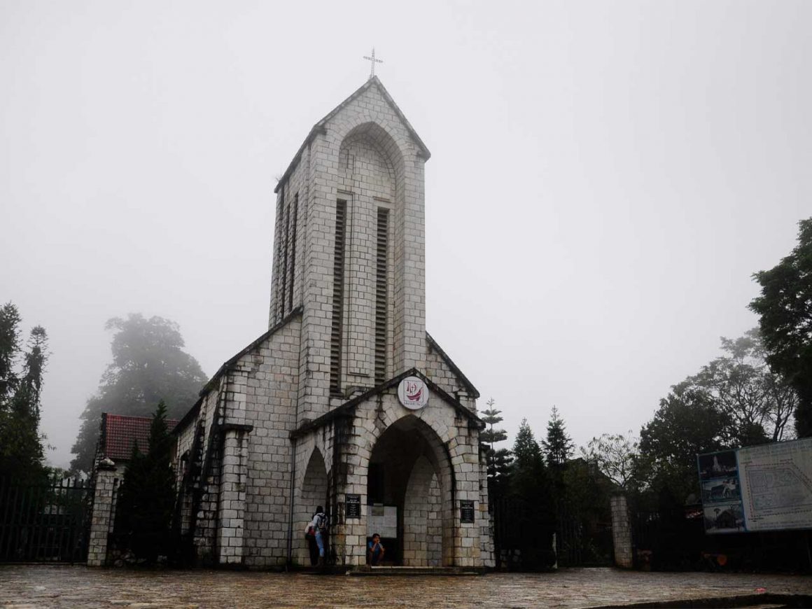 sapa stone church