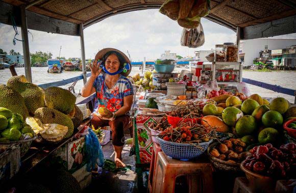 Mekong Delta Tour: Cai Be Floating Market – Tan Phong Island 1 Day