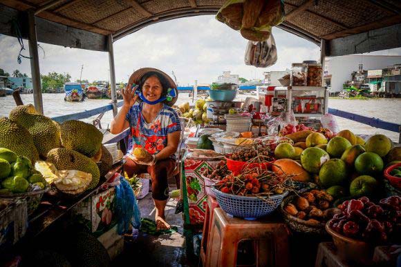 Mekong Delta Tour: Cai Be Floating Market – Tan Phong Island 1 Day