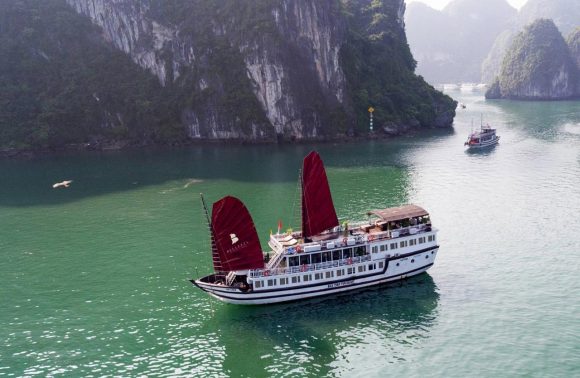 Bellezza Cruise – Bai Tu Long Bay Cruise
