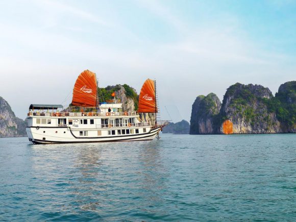 Renea Cruise – Bai Tu Long Bay Cruise