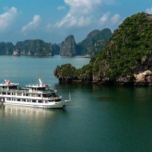 Swan Cruise – Bai Tu Long Bay Cruise