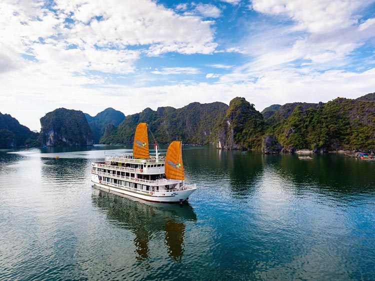 Lan Ha Bay Cruise - Unicharm Cruise