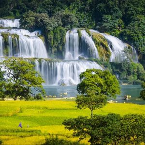 Two Vietnam waterfalls among world’s most beautiful