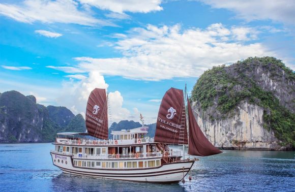 Bai Tu Long Bay Cruise – Viola Cruise