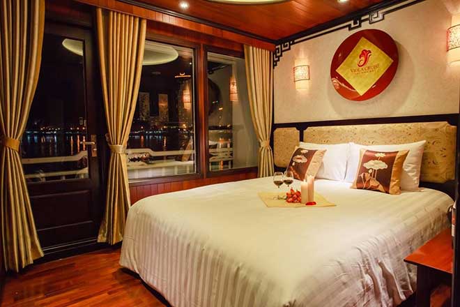 Bai Tu Long Bay Cruise - Viola Cruise