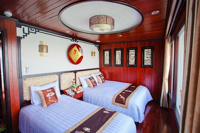 Bai Tu Long Bay Cruise - Viola Cruise