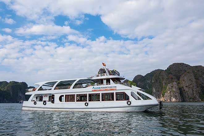 Alova Premium Cruise | Halong Bay 1 Day Tour | Old Quarter Travel