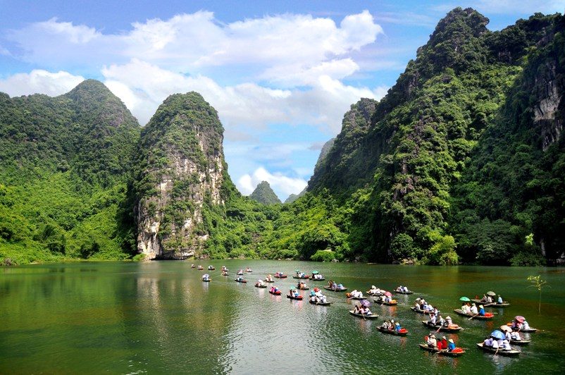 Vietnam Private Tour: 19 Days 18 Nights From North To South