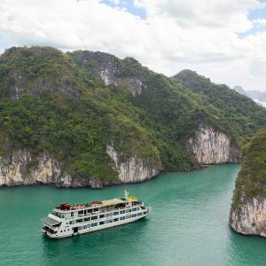 La Regina Royal Cruise – Halong Bay Cruise