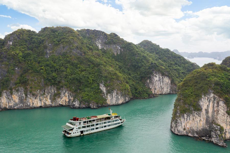 La Regina Royal Cruise - Halong Bay Cruise