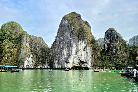 Ha Long Bay Half-Day Shore Excursion for Cruise Passengers