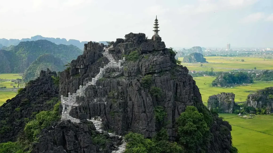 Mua Cave Ninh Binh Mua Cave viewpoint in Ninh Binh Vietnam