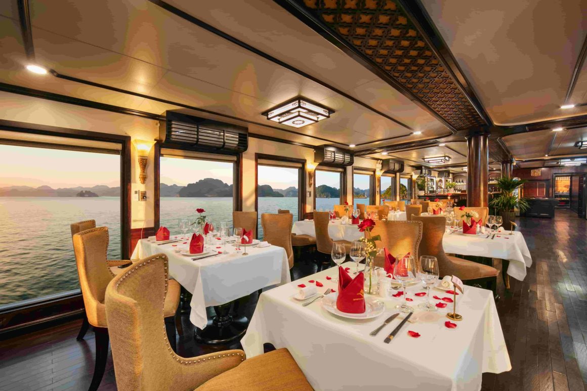 Arcady Boutique Cruise Halong Bay Restaurant Arcady Boutique Cruise Halong Bay restaurant and dining area