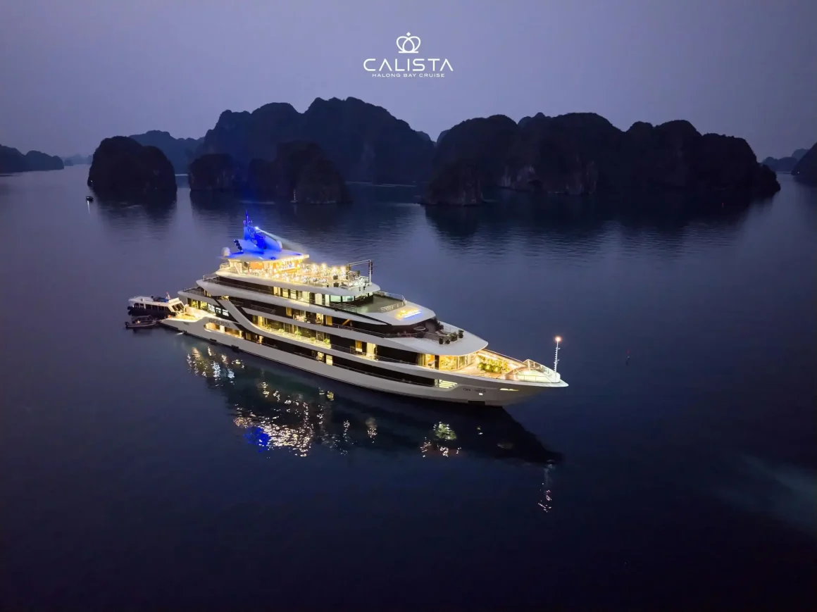 Calista Cruise Halong Bay Calista Cruise sailing in Halong Bay