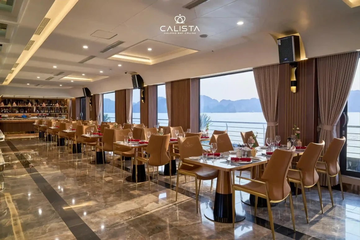 Calista Cruise Restaurant Calista Cruise restaurant with dining area in Halong Bay