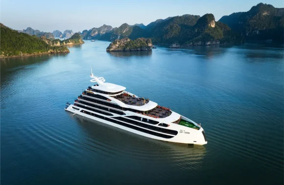 Diana Cruise – Luxury Cruise in Lan Ha Bay from Hanoi