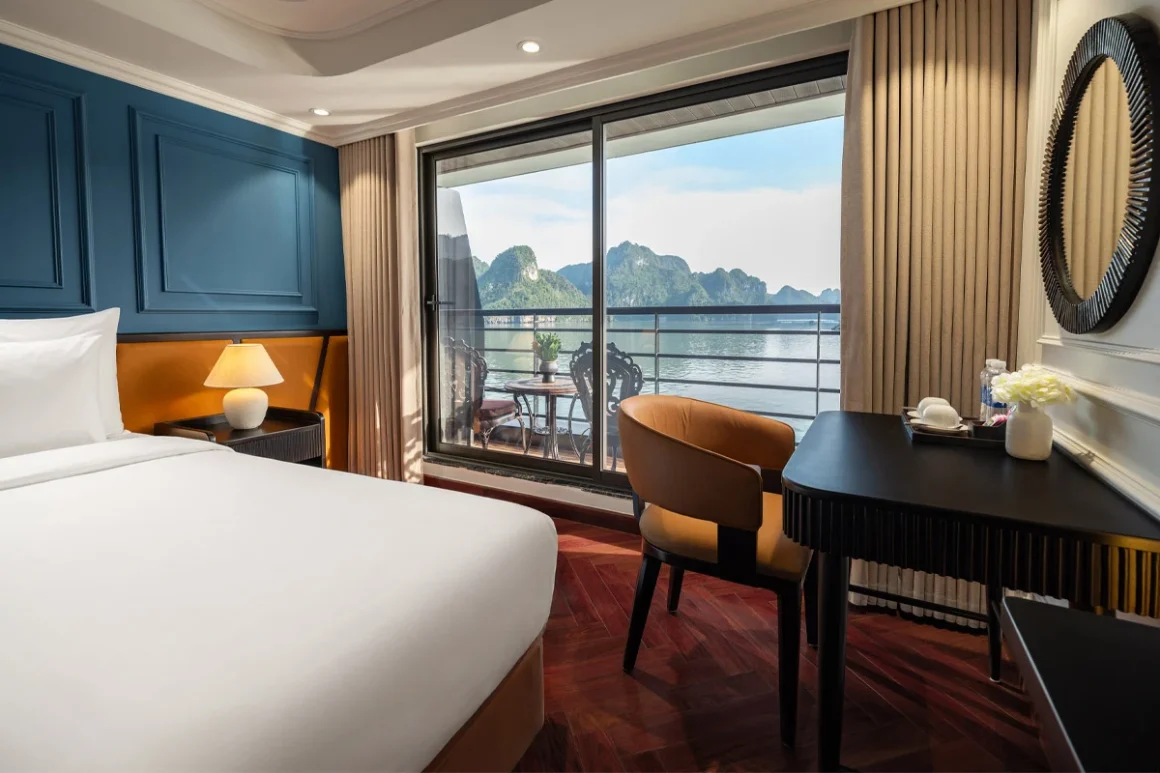 Diana Cruise Senior cabin Senior cabin on Diana Cruise in Lan Ha Bay