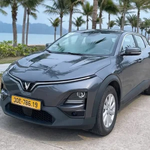 Hanoi to Halong Bay Private Transfer: Door-to-Door Car with Driver