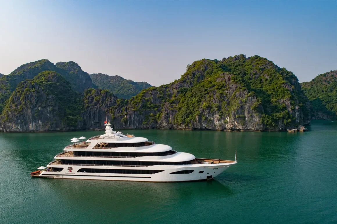 Scarlet Pearl Cruise in Lan Ha Bay Scarlet Pearl Cruise sailing through the limestone islands of Lan Ha Bay